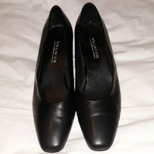 Liz Claiborne Villager Justice Block‎ Heel Pumps 8